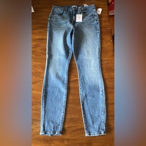 NEW WITH TAGS GOOD AMERICAN JEANS